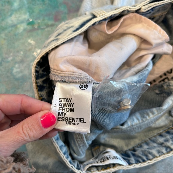 Essential Antwerp Wide Legged Jeans - Picture 5 of 12